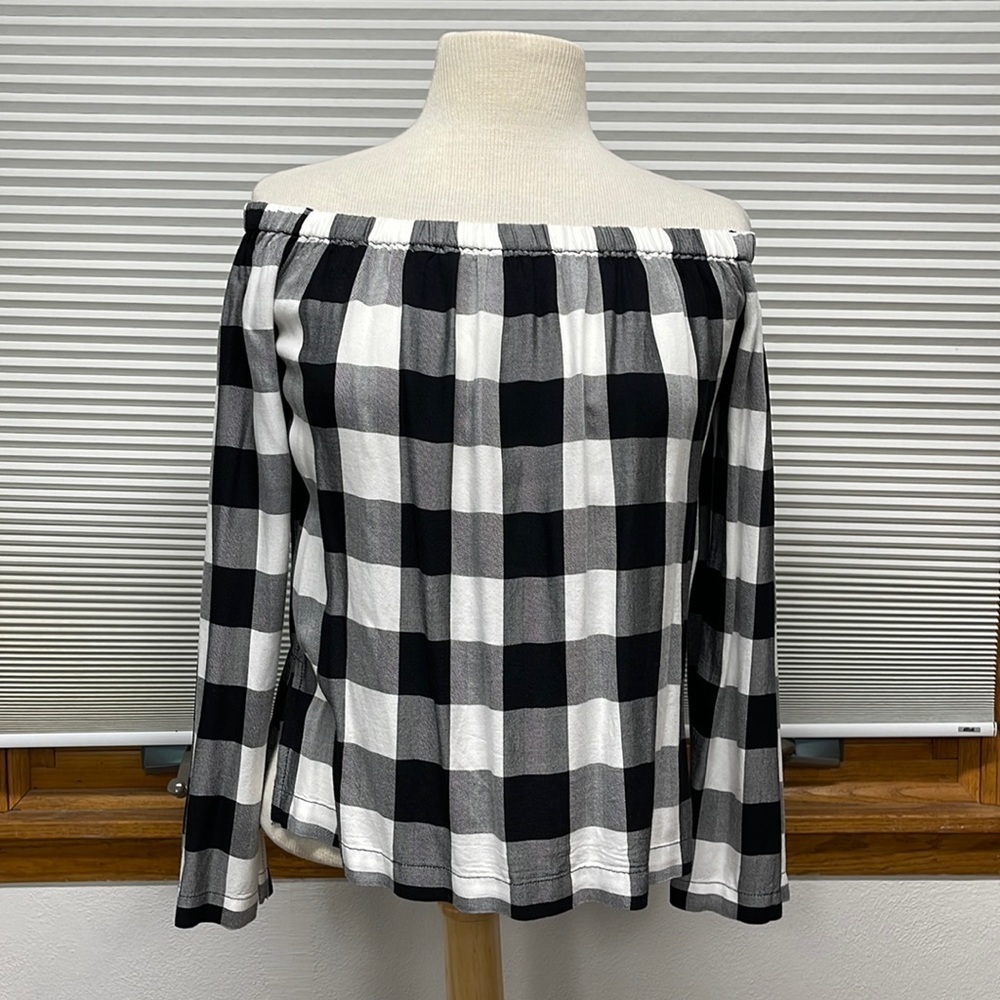 Cloth & Stone NWT Black and White Buffalo Check Off The Shoulder Top - Picture 2 of 12
